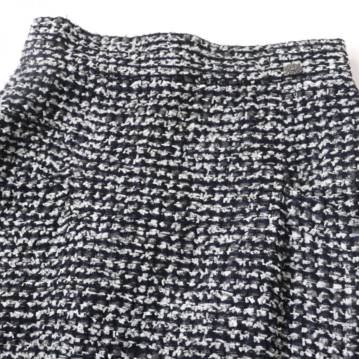 Chanel Ribbon Tweed Skirt P47766