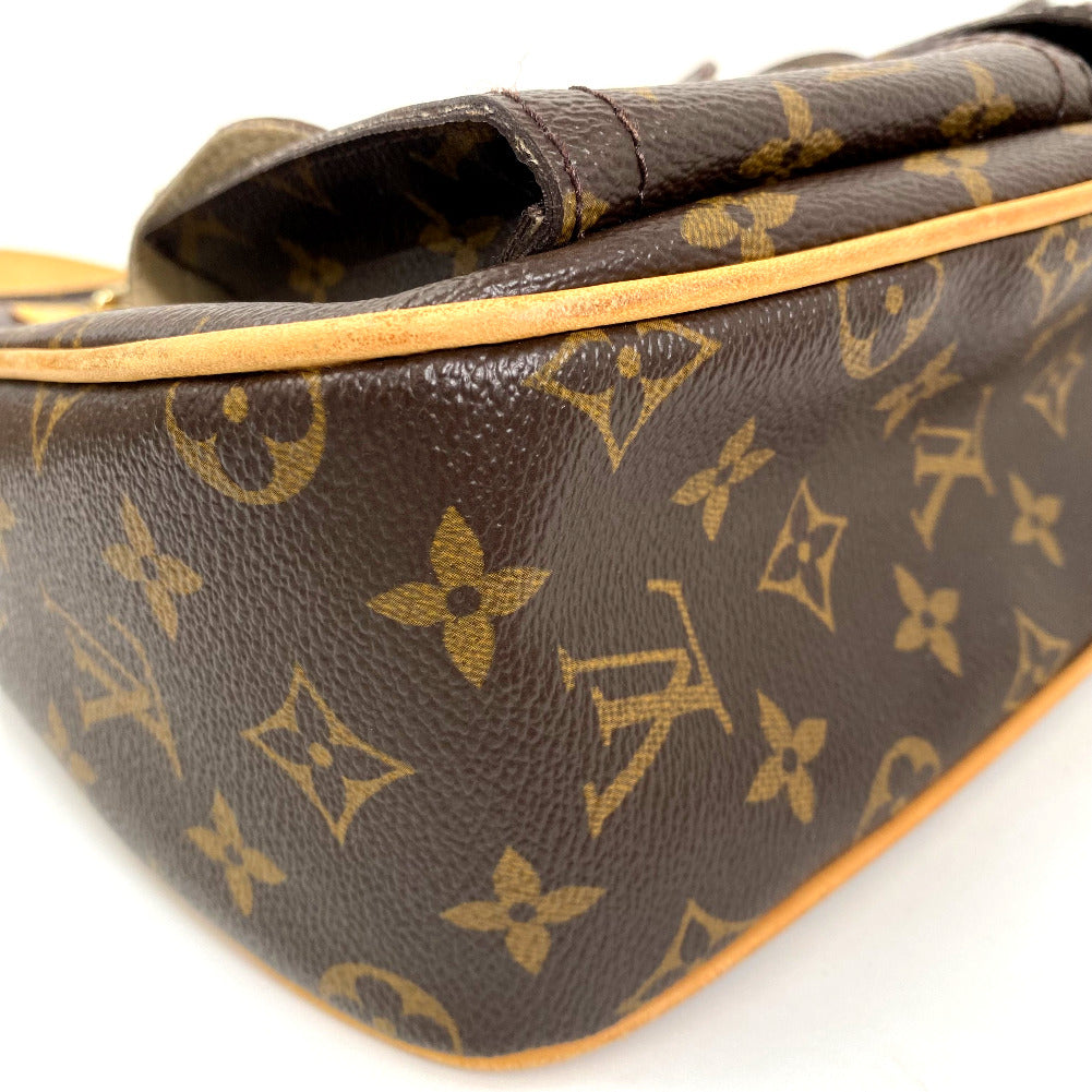 Louis Vuitton Monogram Hudson GM Canvas Crossbody Bag M40045 in Very Good Condition