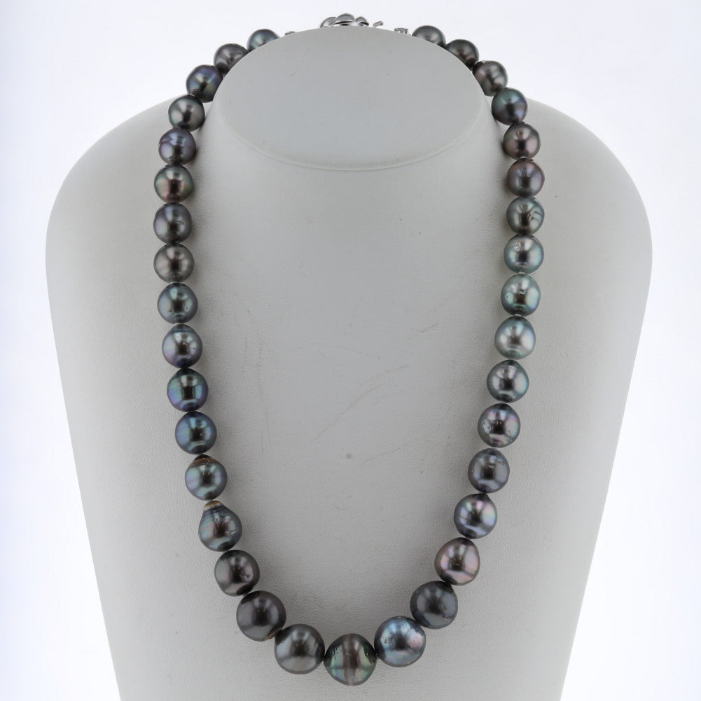 Classic Black Pearl Necklace