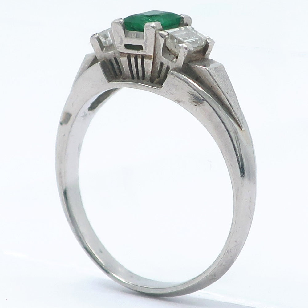 Pt850 Platinum Emerald Diamond Ring