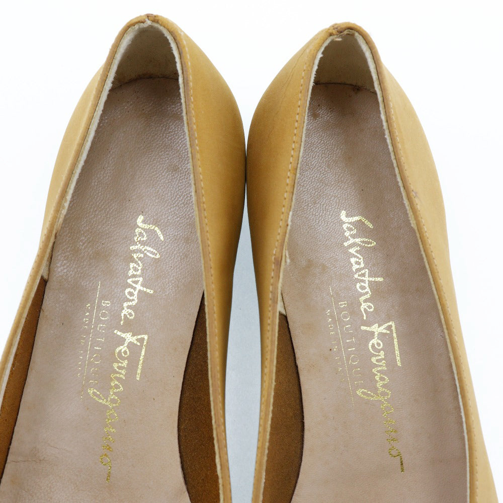 Salvatore Ferragamo Nubuck Vara Ribbon Pumps