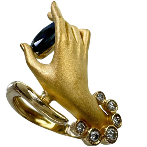 Carrera y Carrera Au750 Sapphire Ring