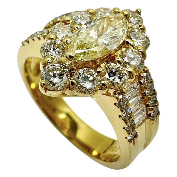 Au750 Diamond Ring