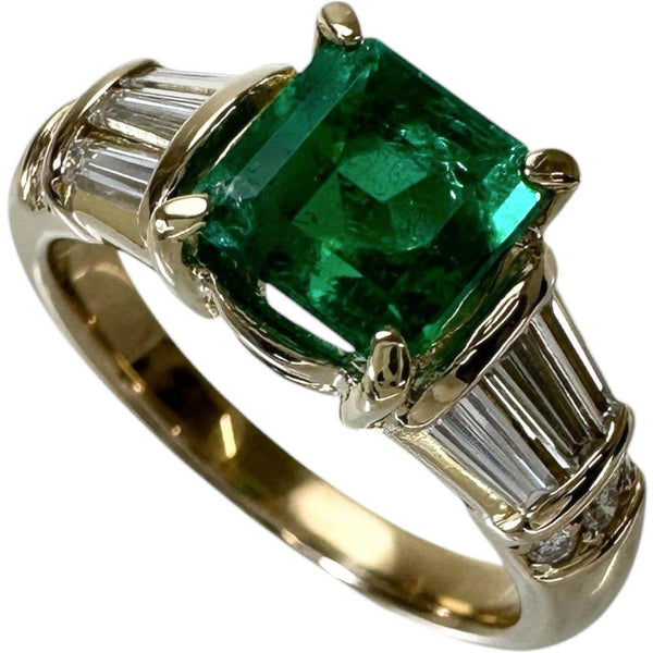 Au750 Emerald Diamond Ring