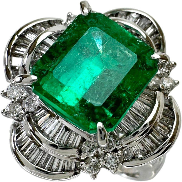 Pt900 Platinum Emerald Diamond Ring