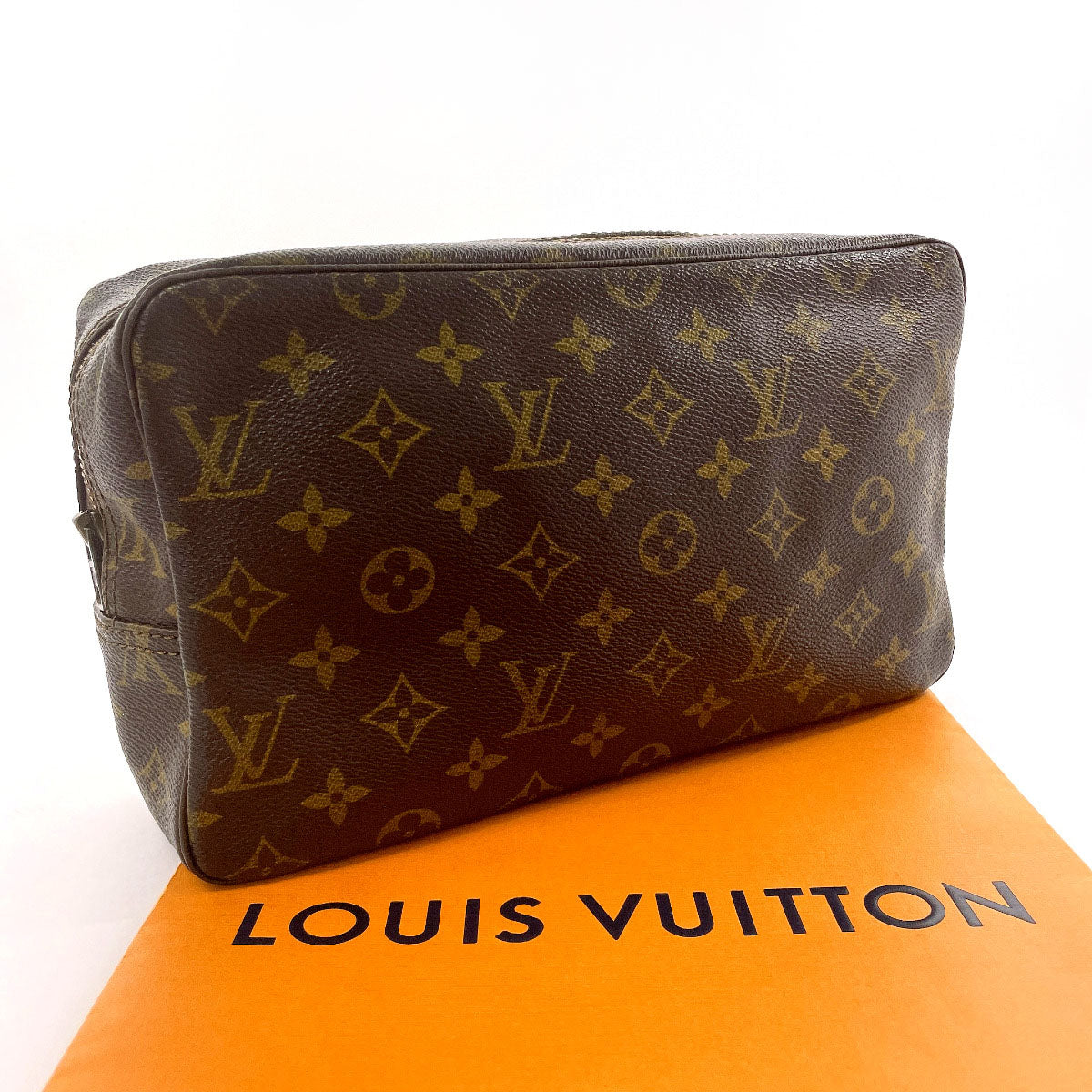 Louis Vuitton Monogram Trousse Toilette 28 Canvas Vanity Bag M47522 in Good condition