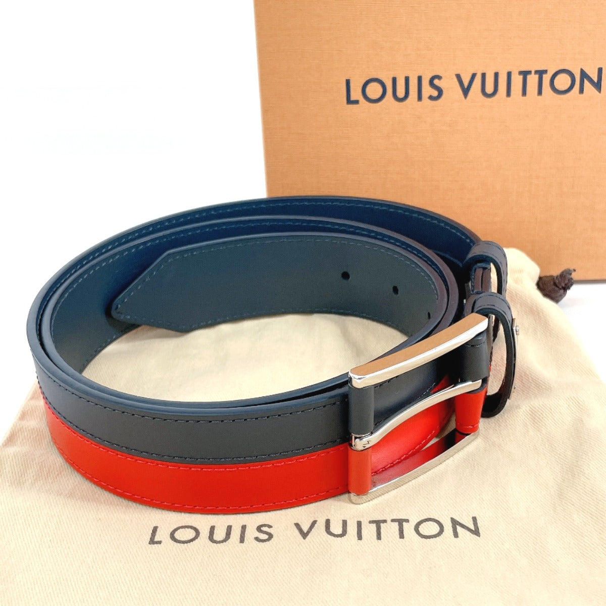 Louis Vuitton Leather Belt M9127 Navy