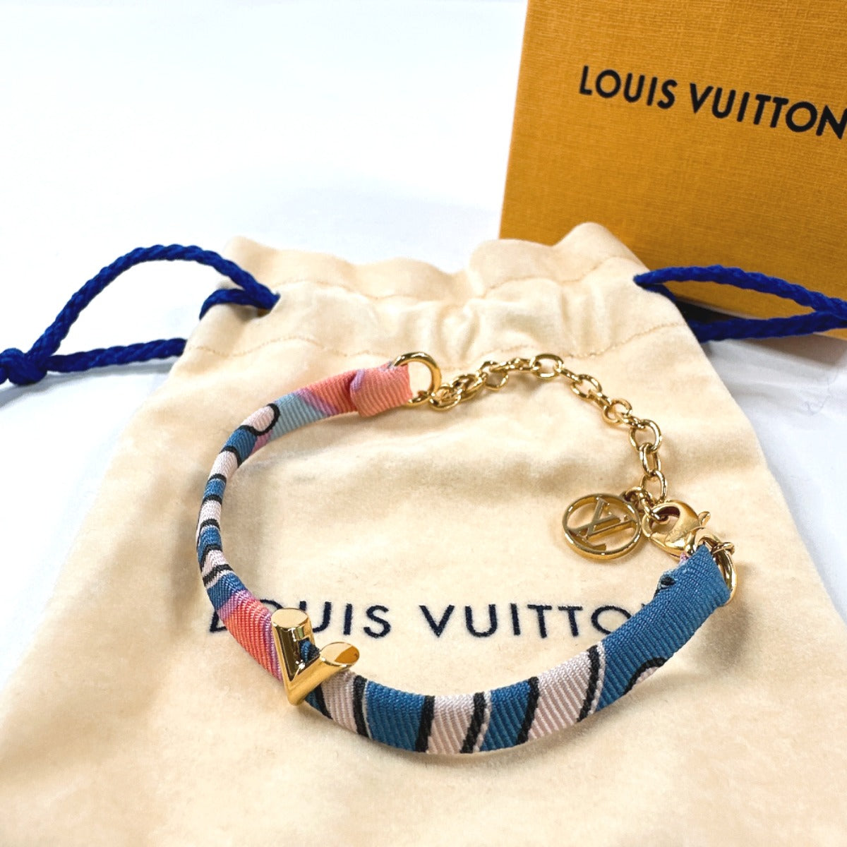 Louis Vuitton Essential V Bracelet M68413