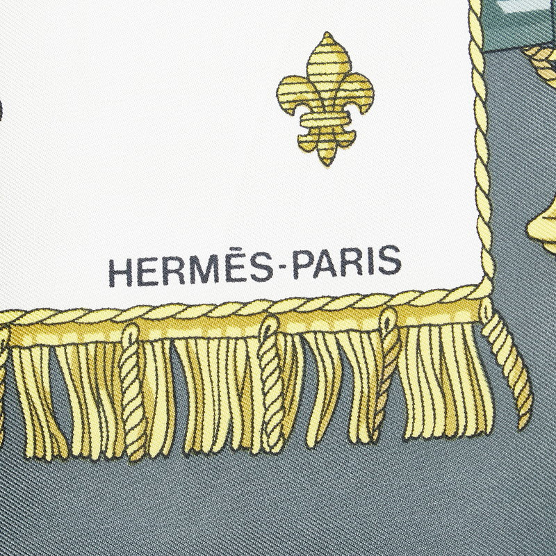 Hermes Carre 90 Carrevue Silk Scarf  Canvas Scarf in Good condition