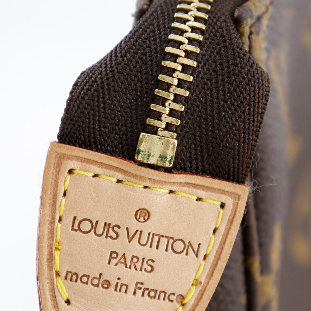 Louis Vuitton Monogram Pochette Accessoires Clutch