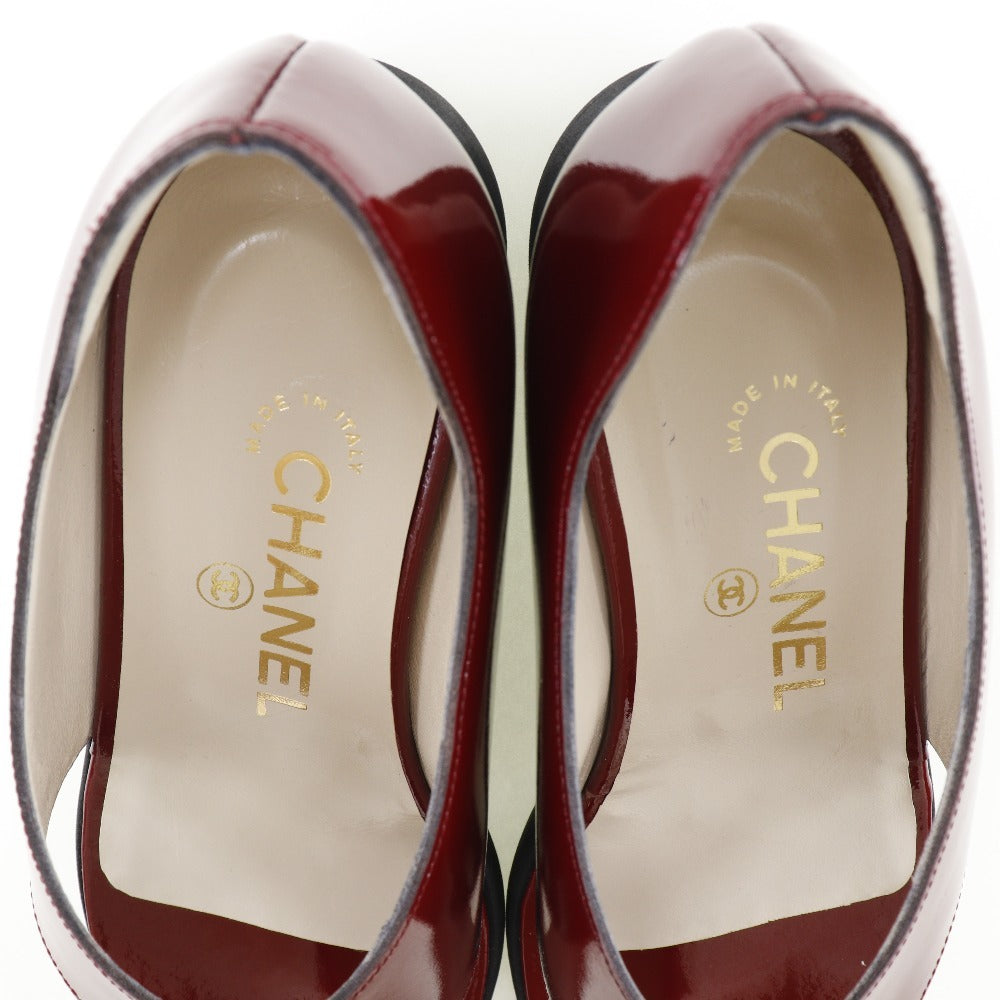 Chanel Patent Leather Thong Sandals A10780