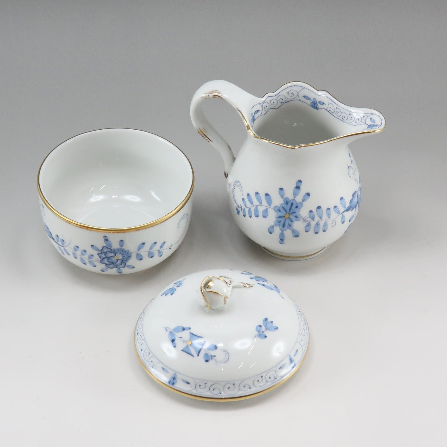 Meissen Indian Middle Blue Pottery Set