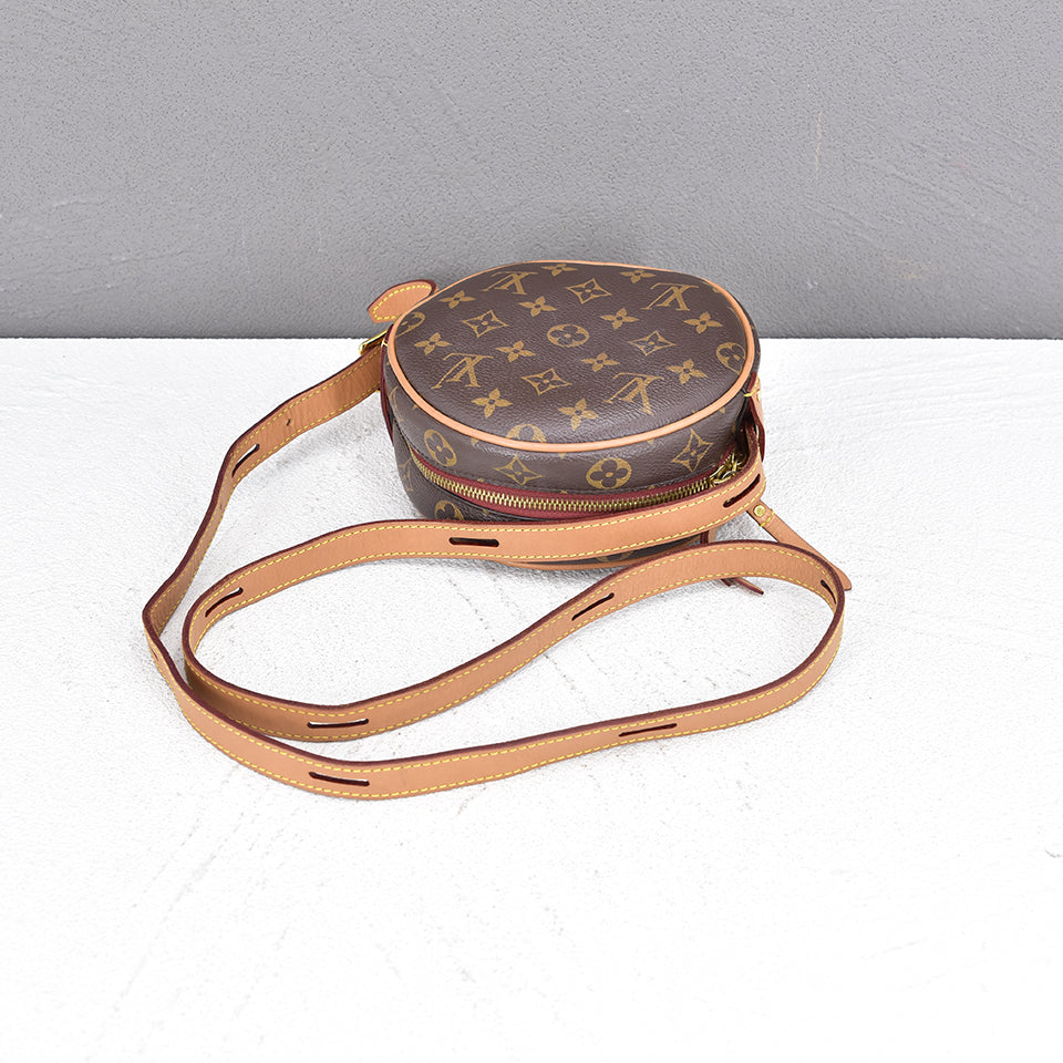 Louis Vuitton  Shoulder Bag in Excellent condition