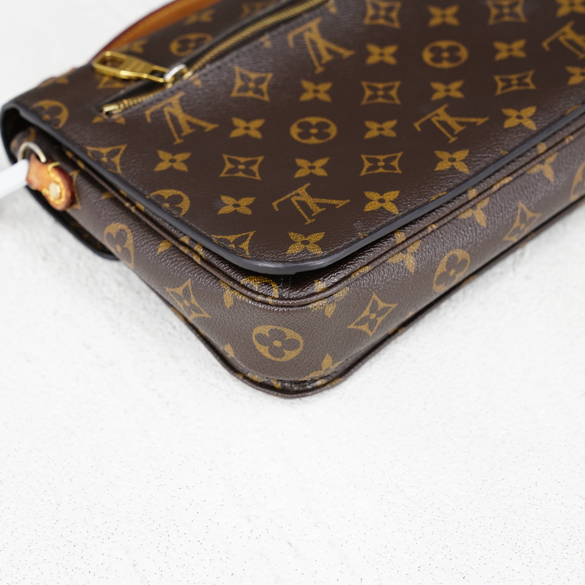 Monogram Pochette Metis