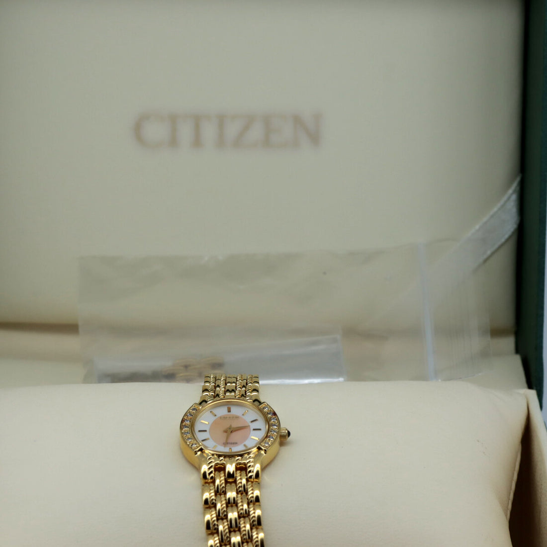 Citizen Exceed 4220-H24521 Stainless Steel Quartz Ladies Watch in Very Good Condition