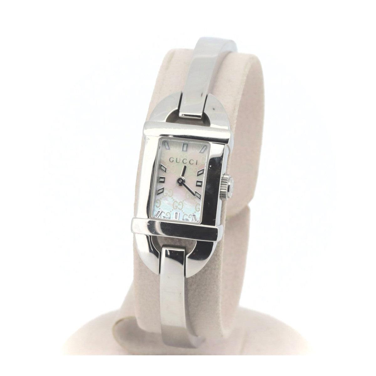 Gucci 6800L Stainless Steel Quartz Bangle Watch in Very Good Condition