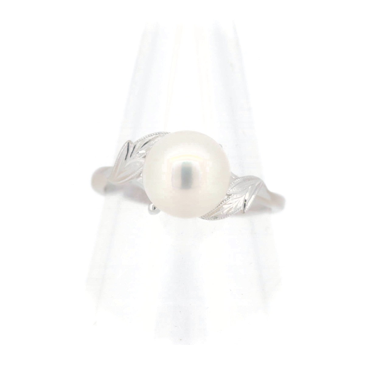 Mikimoto K18WG Pearl Ring 8.5mm in Great Condition