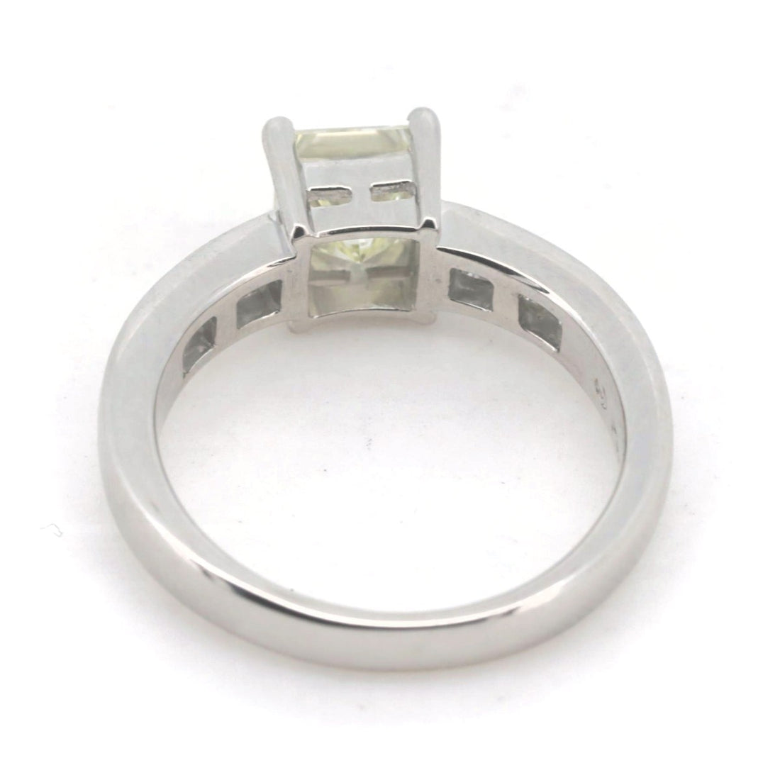 Tasaki PT900 Platinum Diamond Ring 1.02CT 0.40CT Size 9 in Great Condition