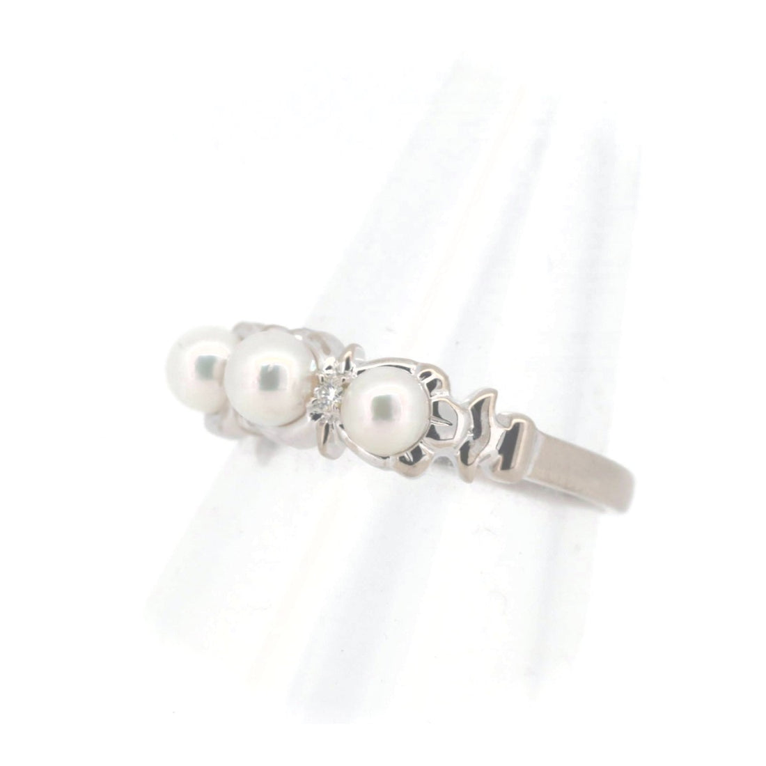 Mikimoto K18WG Pearl Diamond Ring 10.5 in Great Condition