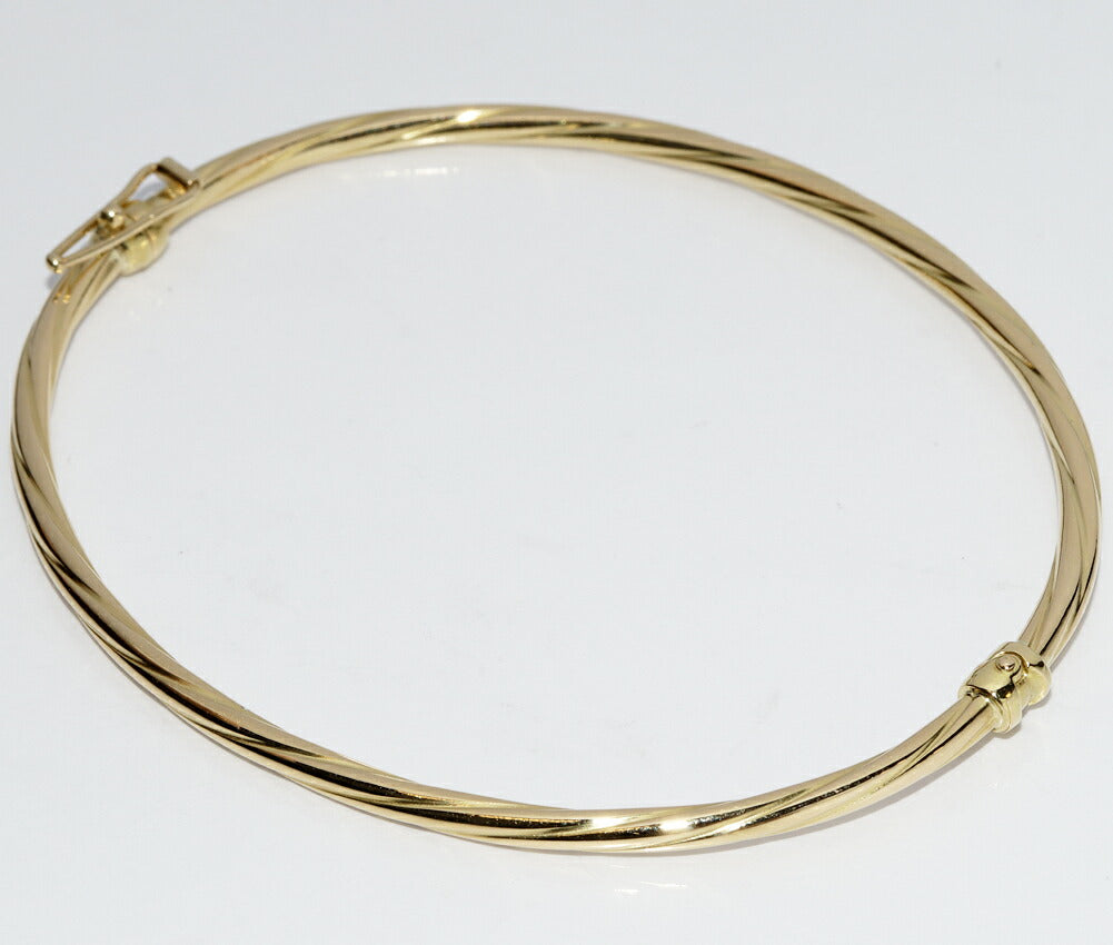 K18YG Yellow Gold Bracelet Bangle in Pristine Condition