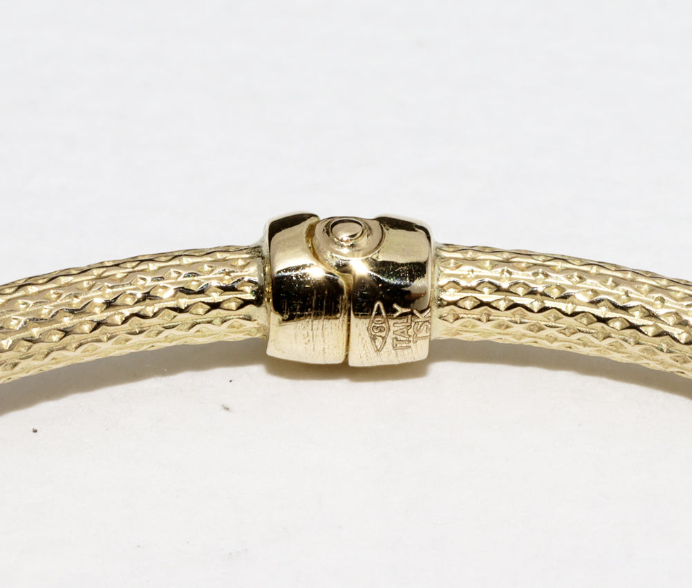 K18YG Yellow Gold Bracelet Bangle in Pristine Condition