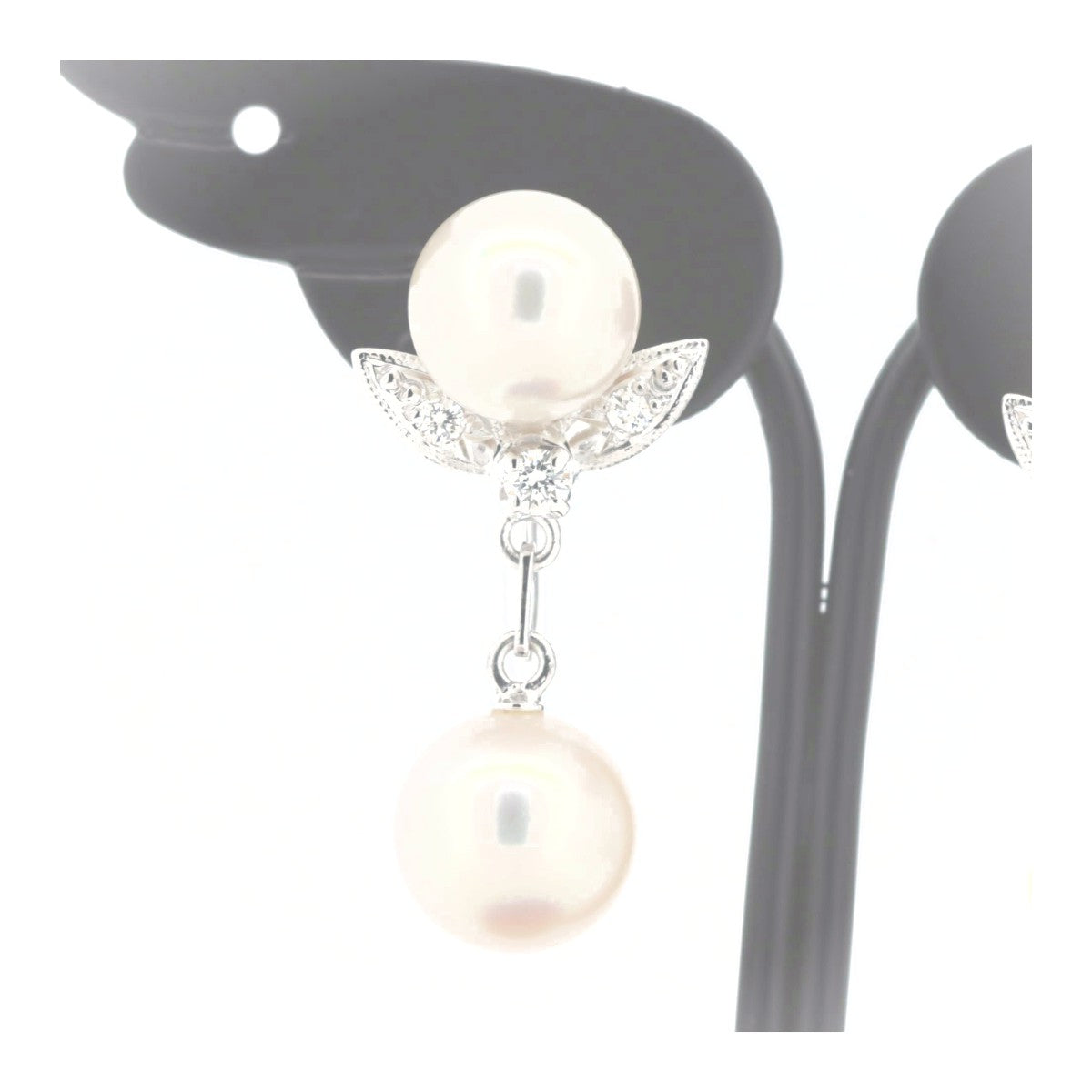 Mikimoto K14WG White Gold Pearl Diamond Earrings in Great Condition