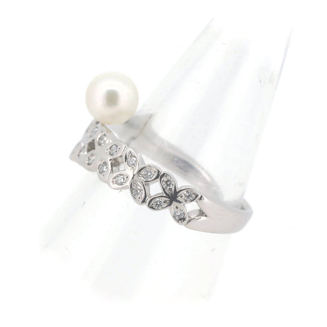 Mikimoto K18WG Pearl Diamond Ring 9号 in Great Condition