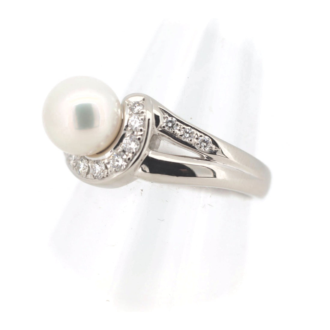 Pt900 Platinum 13.5 Pearl Diamond Ring 0.22ct