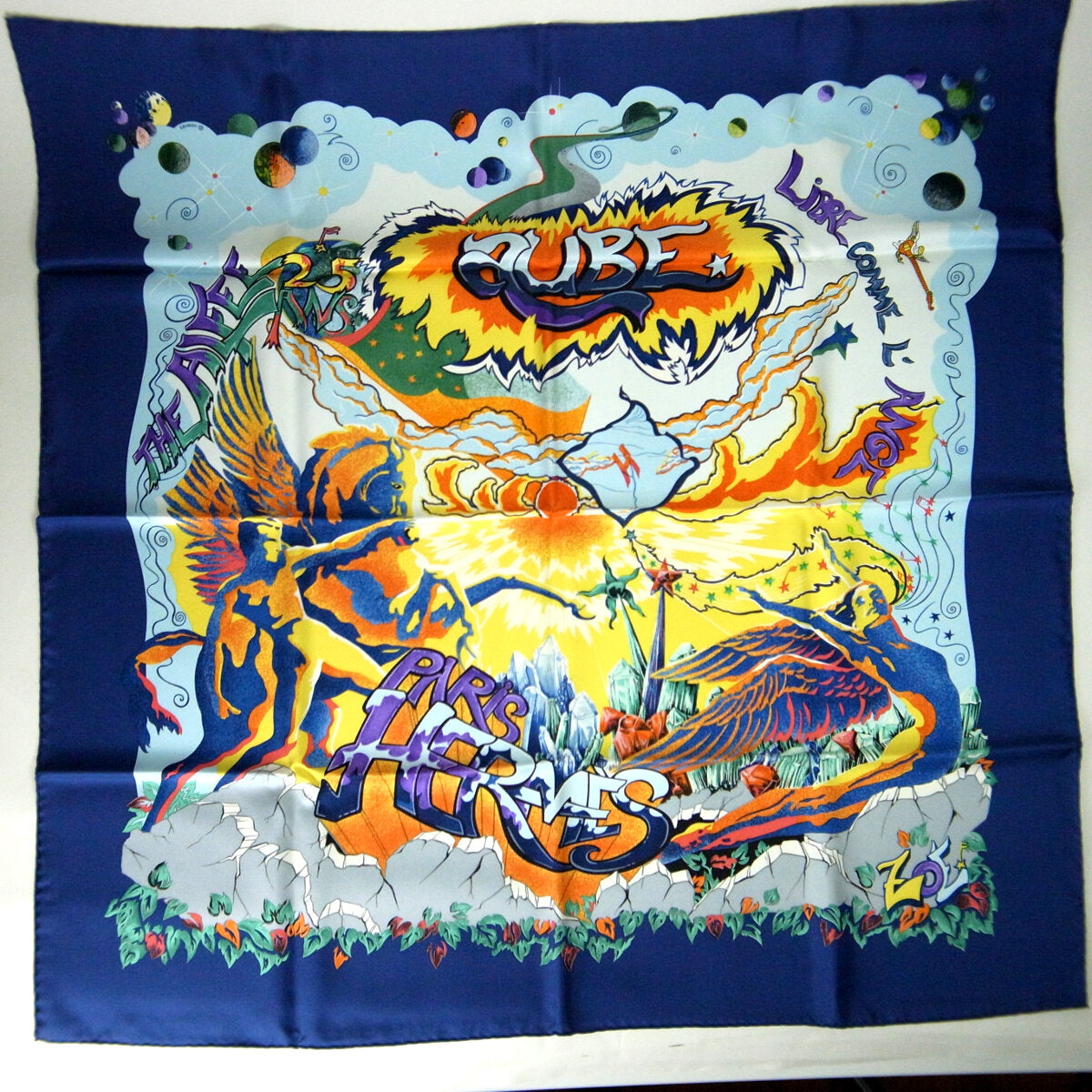 Hermes Silk Carre 90 Scarf in Great Condition