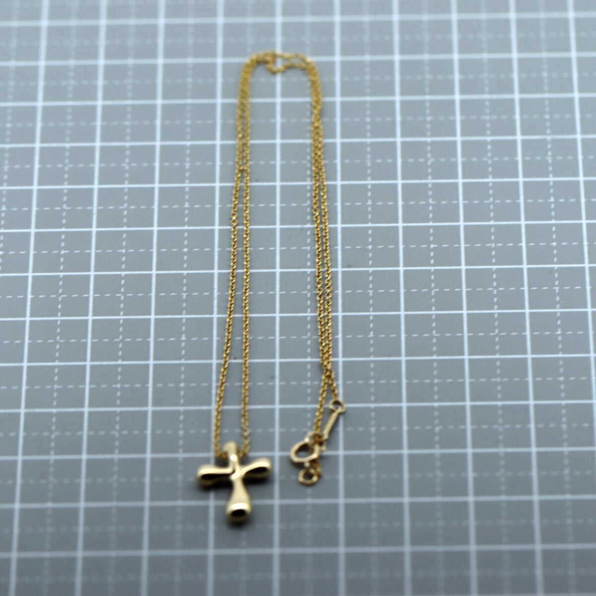 Tiffany & Co Elsa Peretti Small Cross Necklace K18 Yellow Gold in Great Condition