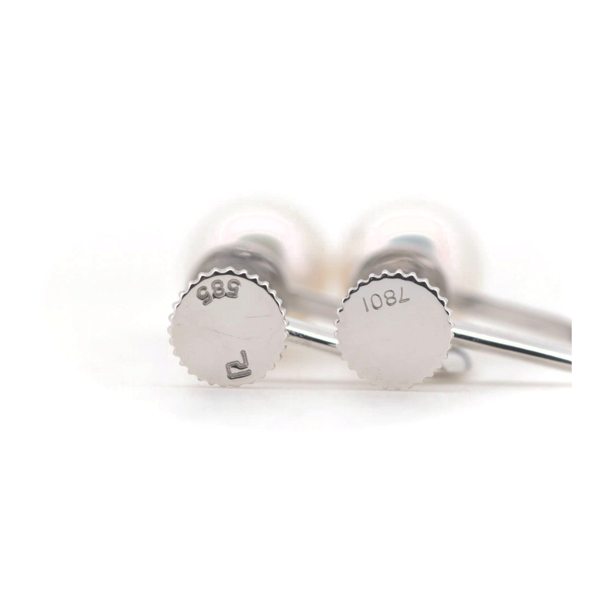 Polaris Pearl Earrings 7.2mm K14WG White Gold in Great Condition