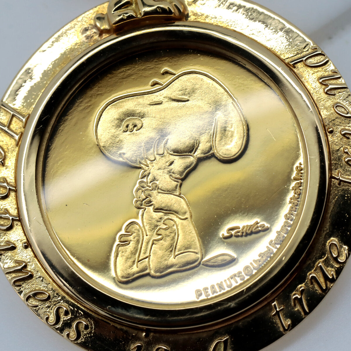 K18YG Yellow Gold Snoopy Coin Pendant in Great Condition