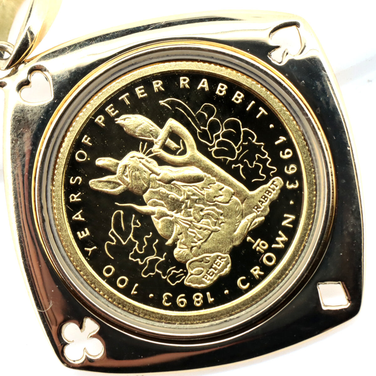 K18YG Gold Peter Rabbit Coin Pendant