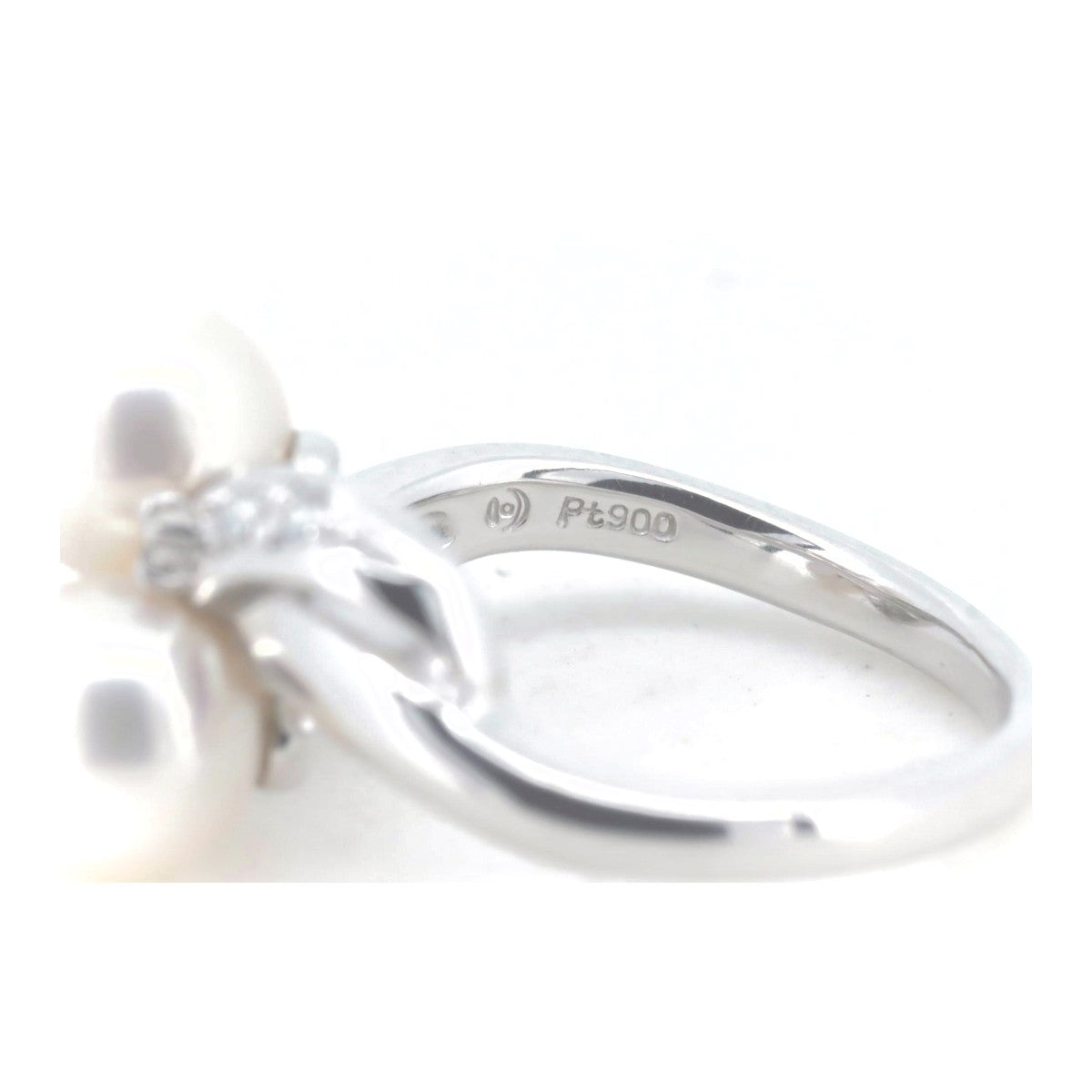 Tasaki Pt900 Platinum Pearl Diamond Ring in Great Condition