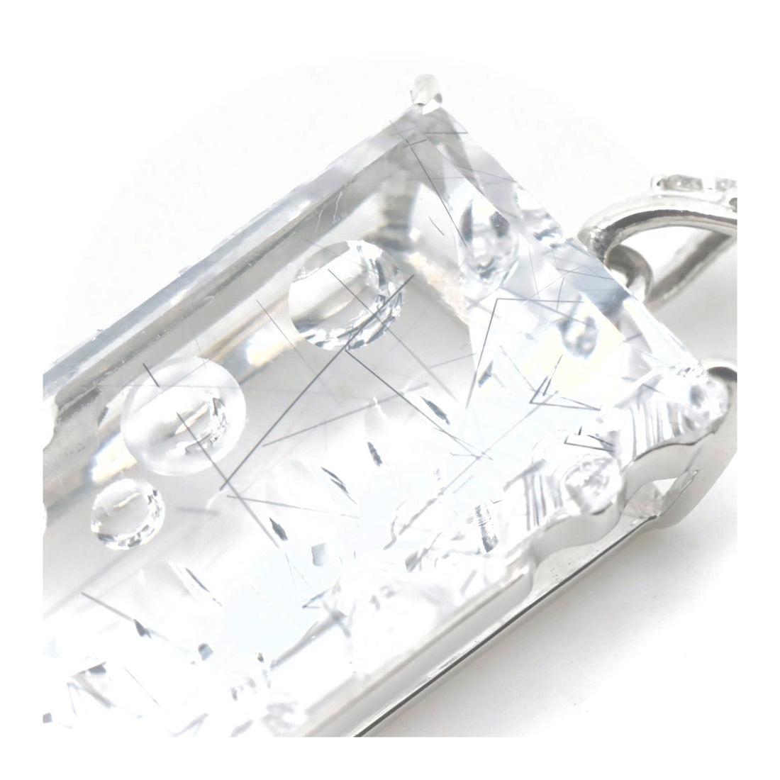 K18WG Quartz Diamond Pendant