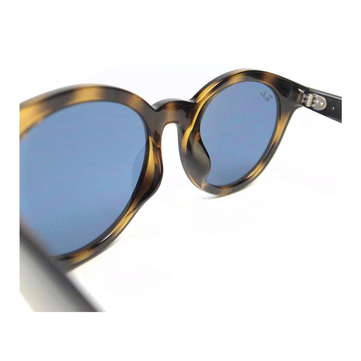 Ray-Ban Sunglasses RB4261D