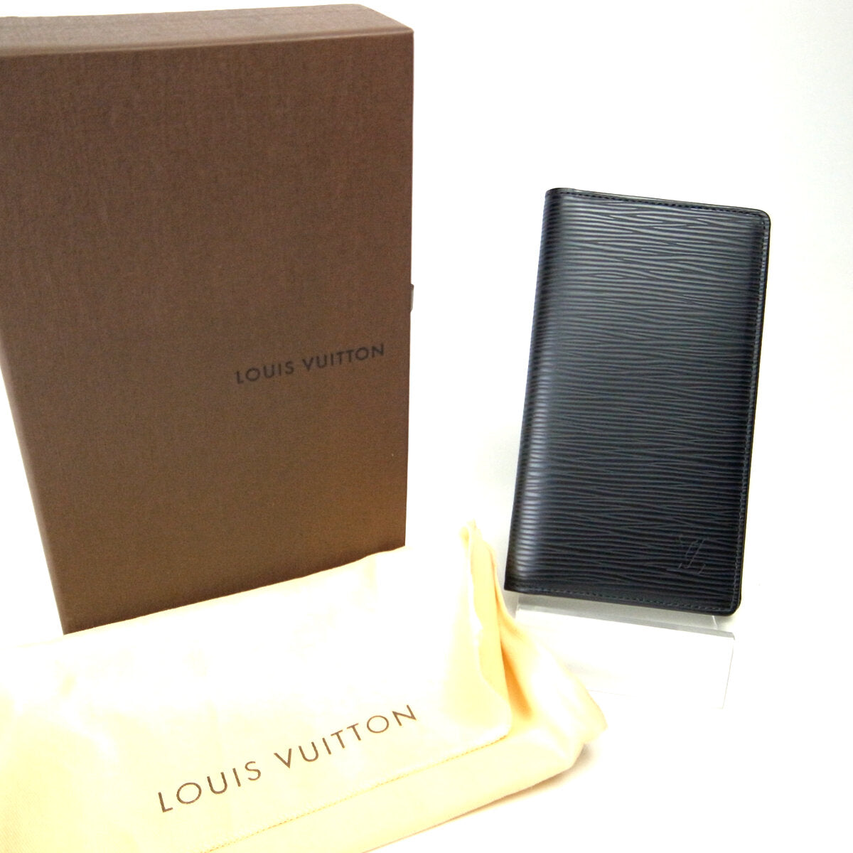 Louis Vuitton Epi Agenda Cover R20522