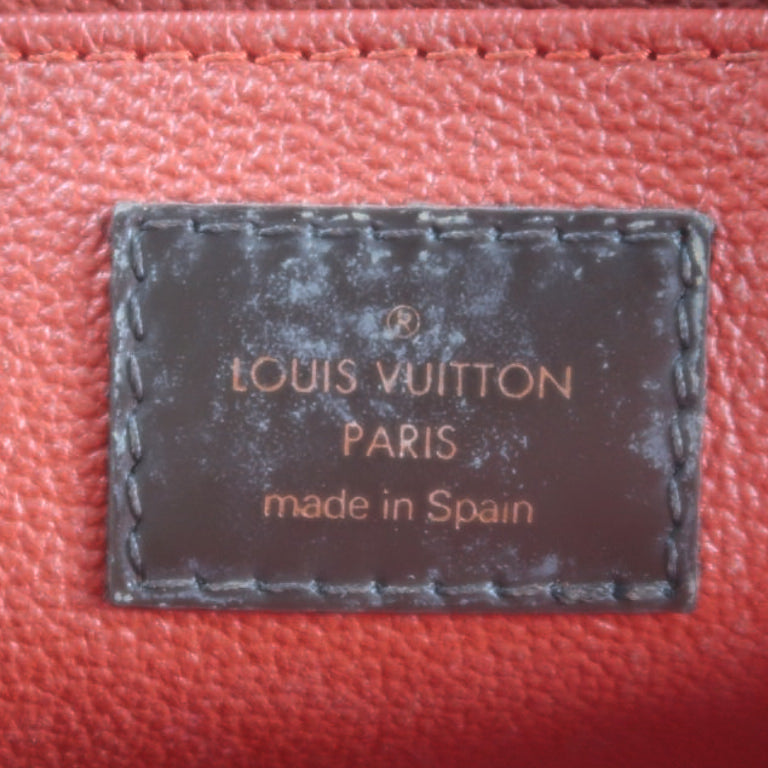 Louis Vuitton  Canvas in Very Good Condition