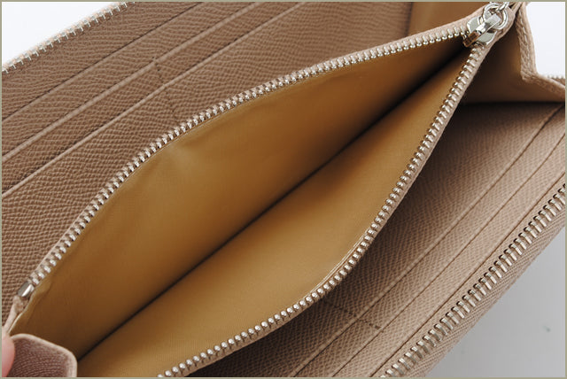 Tod's Beige Leather Long Wallet