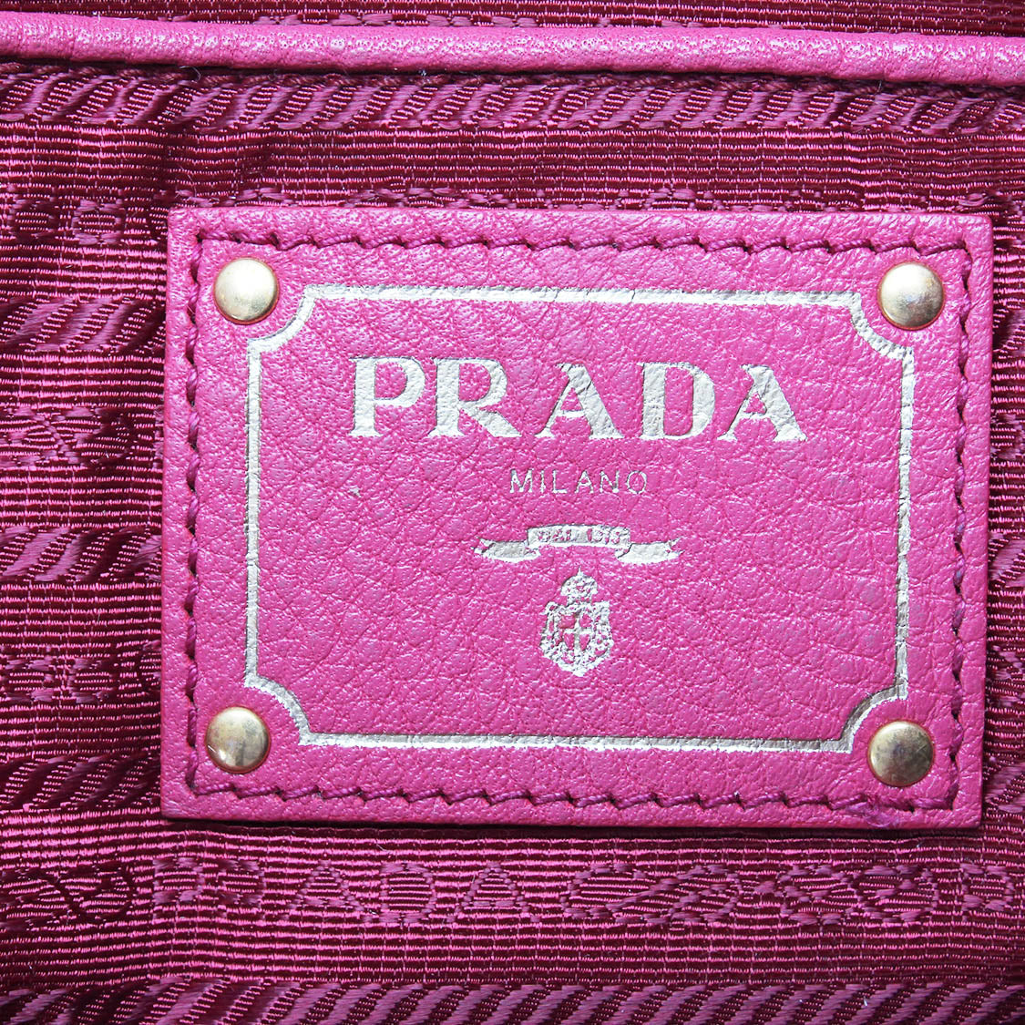 Prada Vitello Daino Shoulder Bag Leather Shoulder Bag in Good Condition