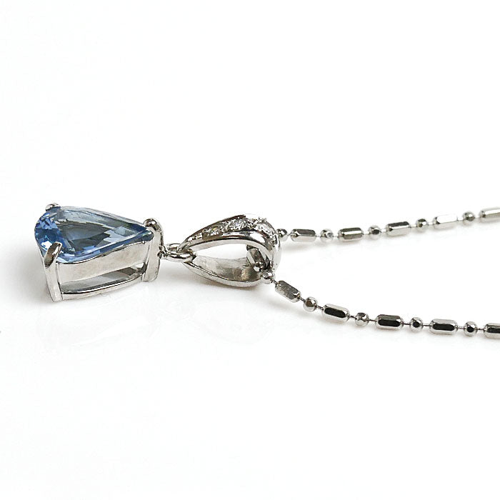 K18WG White Gold Aquamarine Diamond Necklace