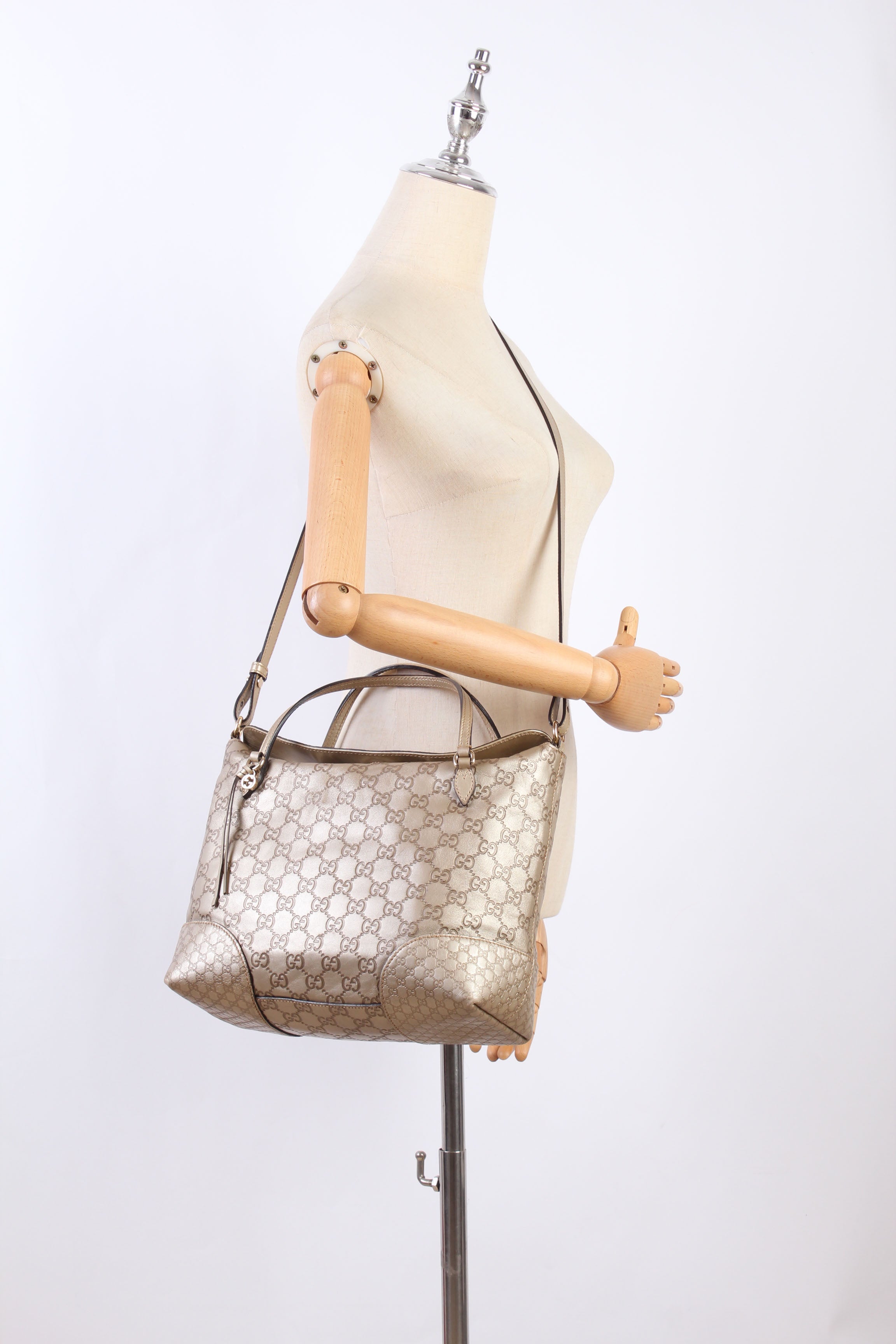 GG Signature Bree Tote 353120