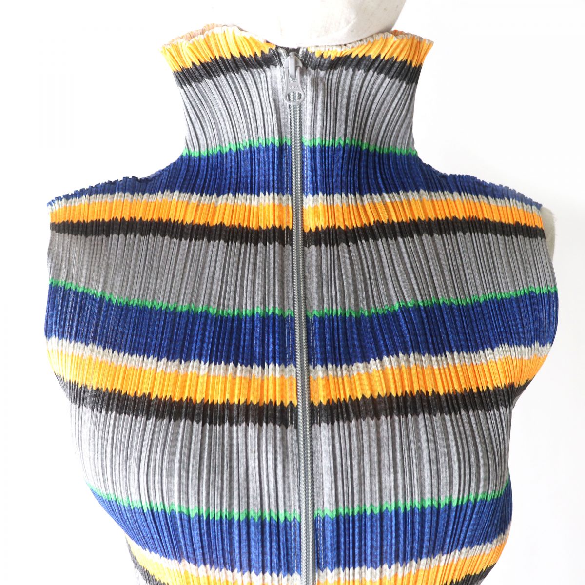 Issey Miyake Pleats Please Full Zip Sleeveless Vest