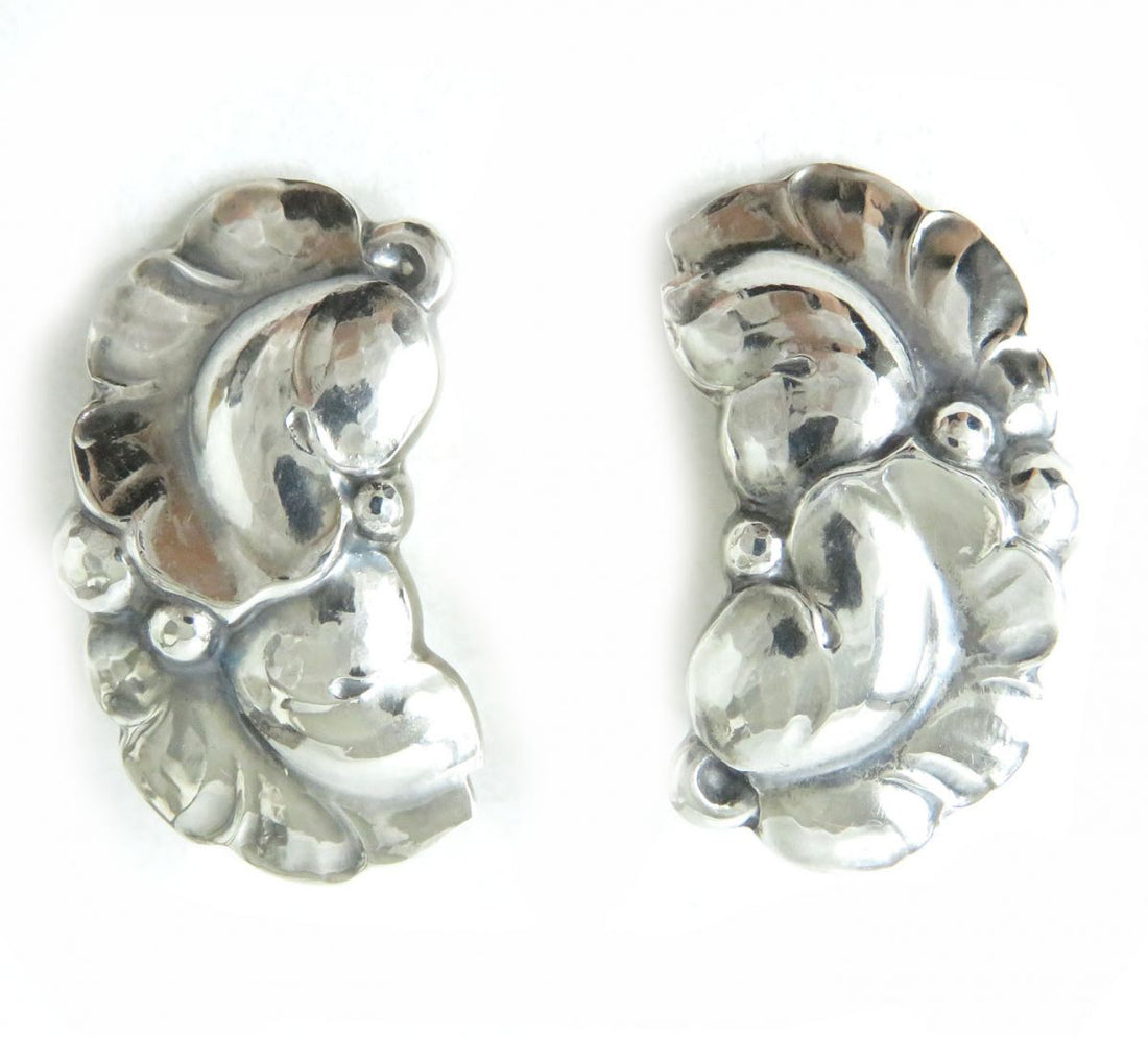 SV925 Double Grape Leaf Clip-on Earrings