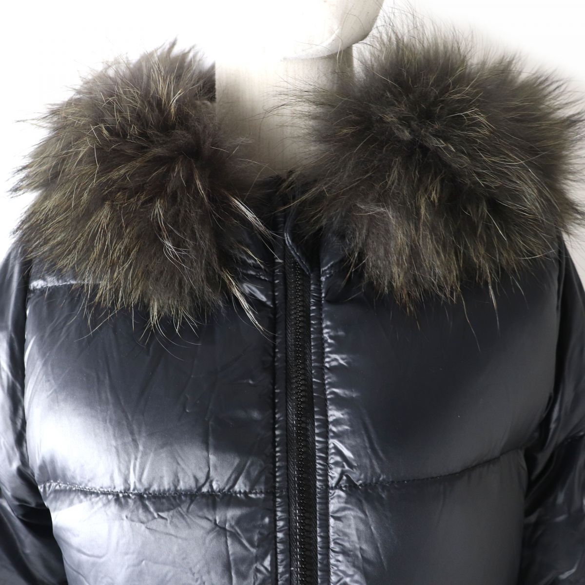 DUVETICA Women's Down Coat with Fur Hood Black