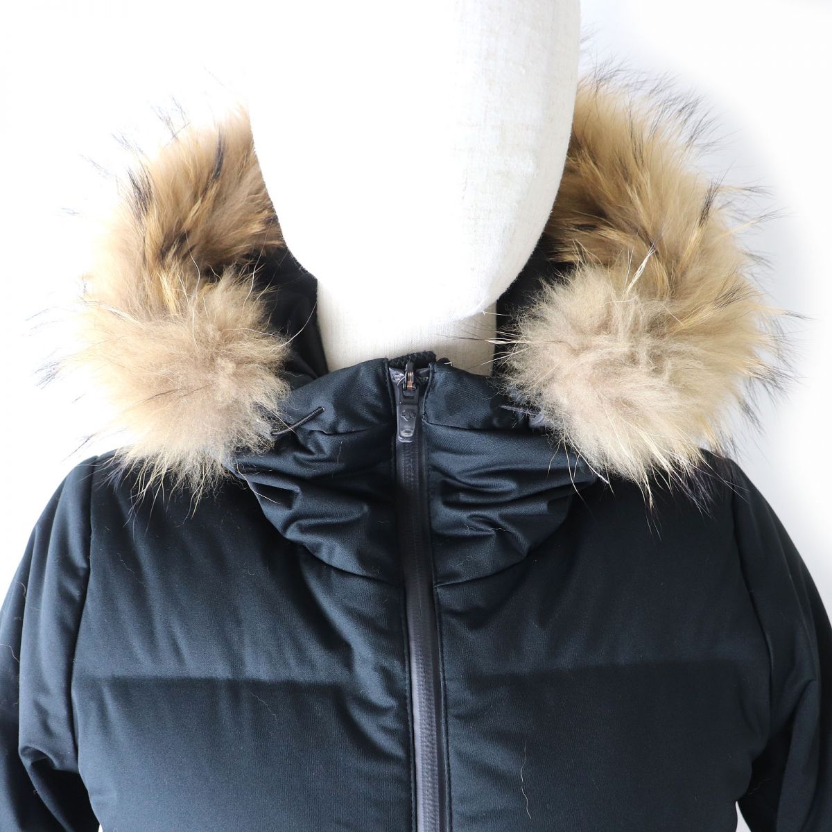 DESCENTE Mizusawa Down Jacket M Black