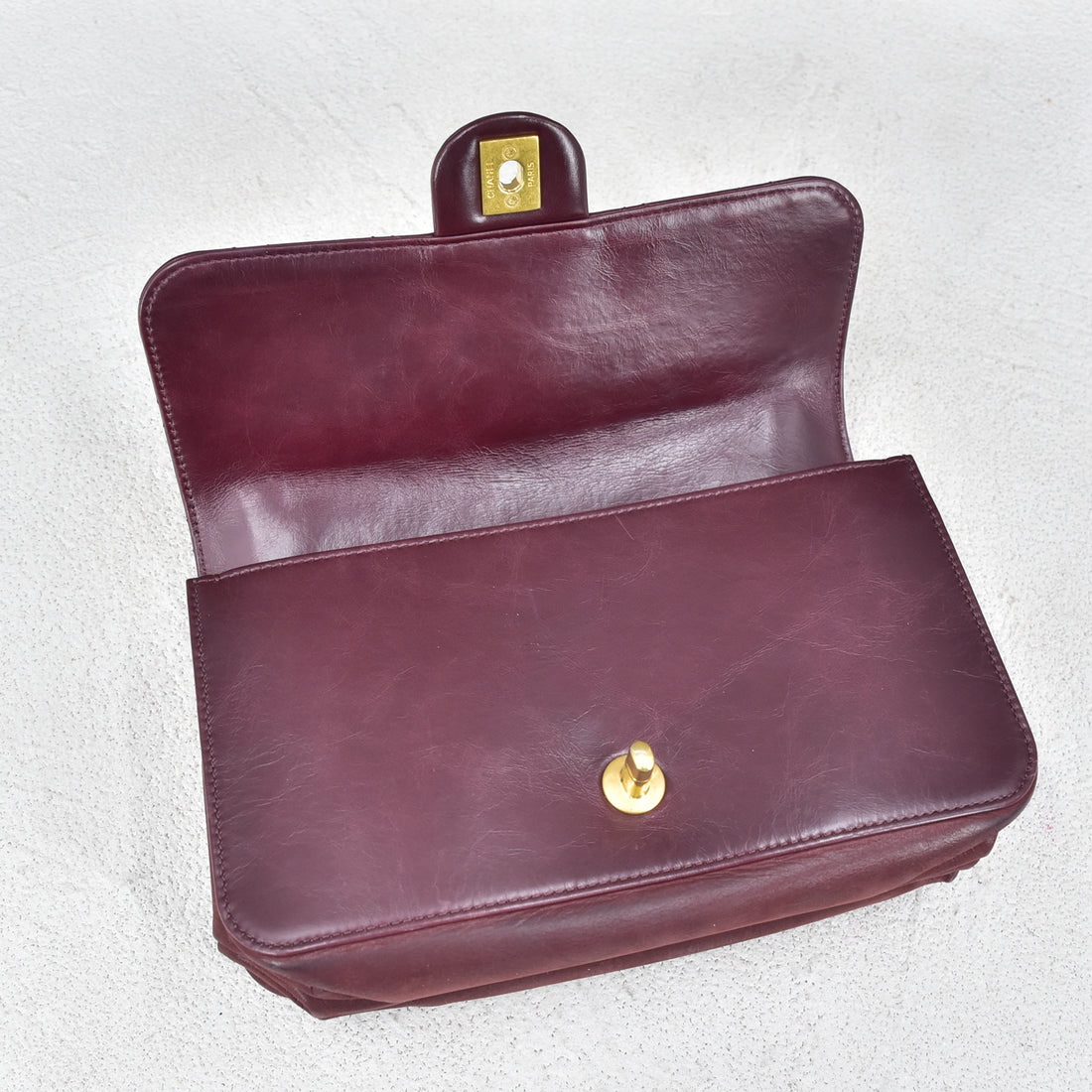 Matelasse Straight-Lined Flap Bag