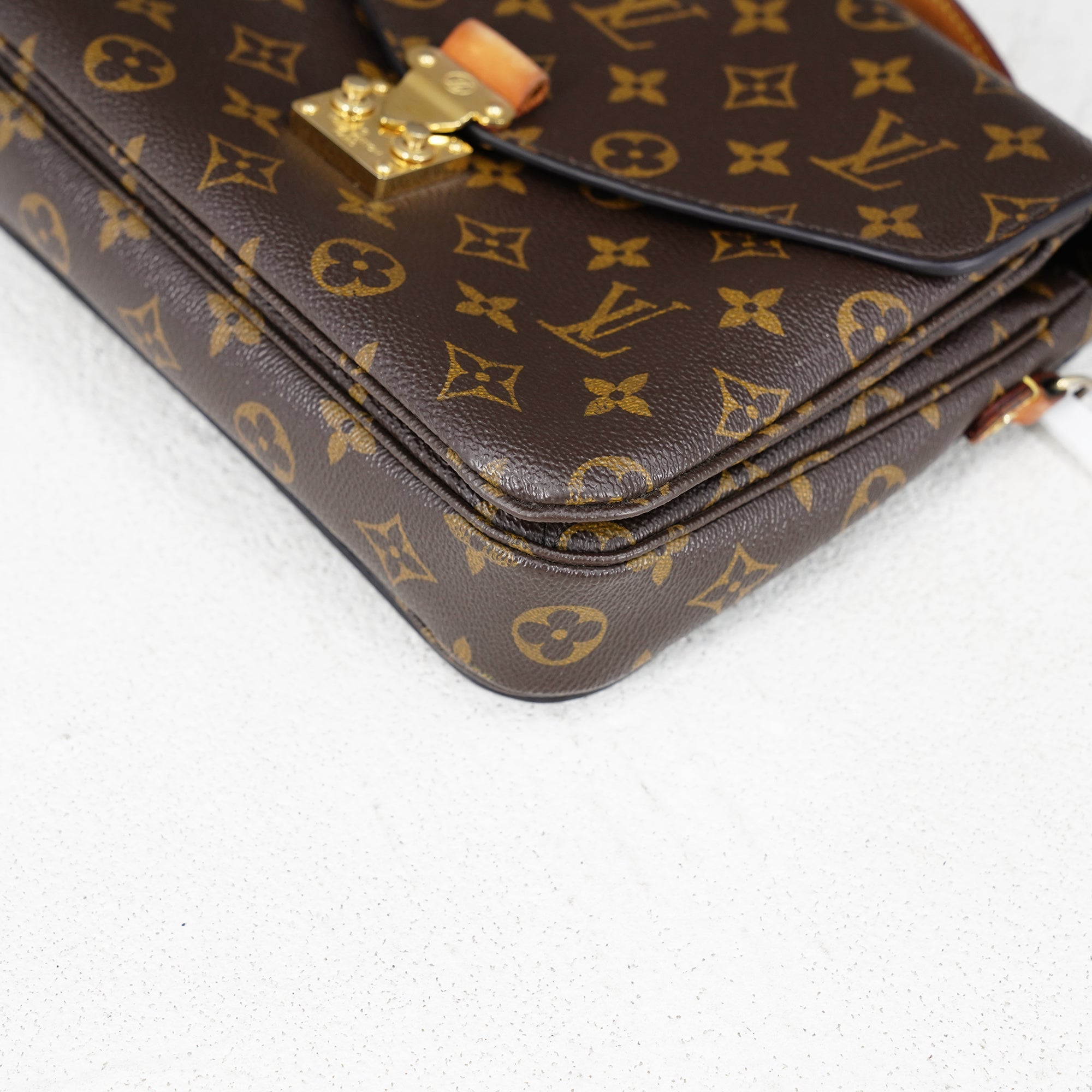 Monogram Pochette Metis