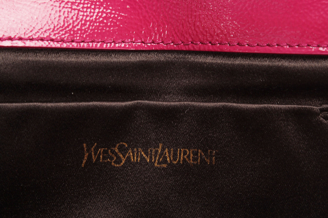 Yves Saint Laurent Belle du Jour Patent Leather Clutch Bag Leather Clutch Bag 179248 in Very Good Condition