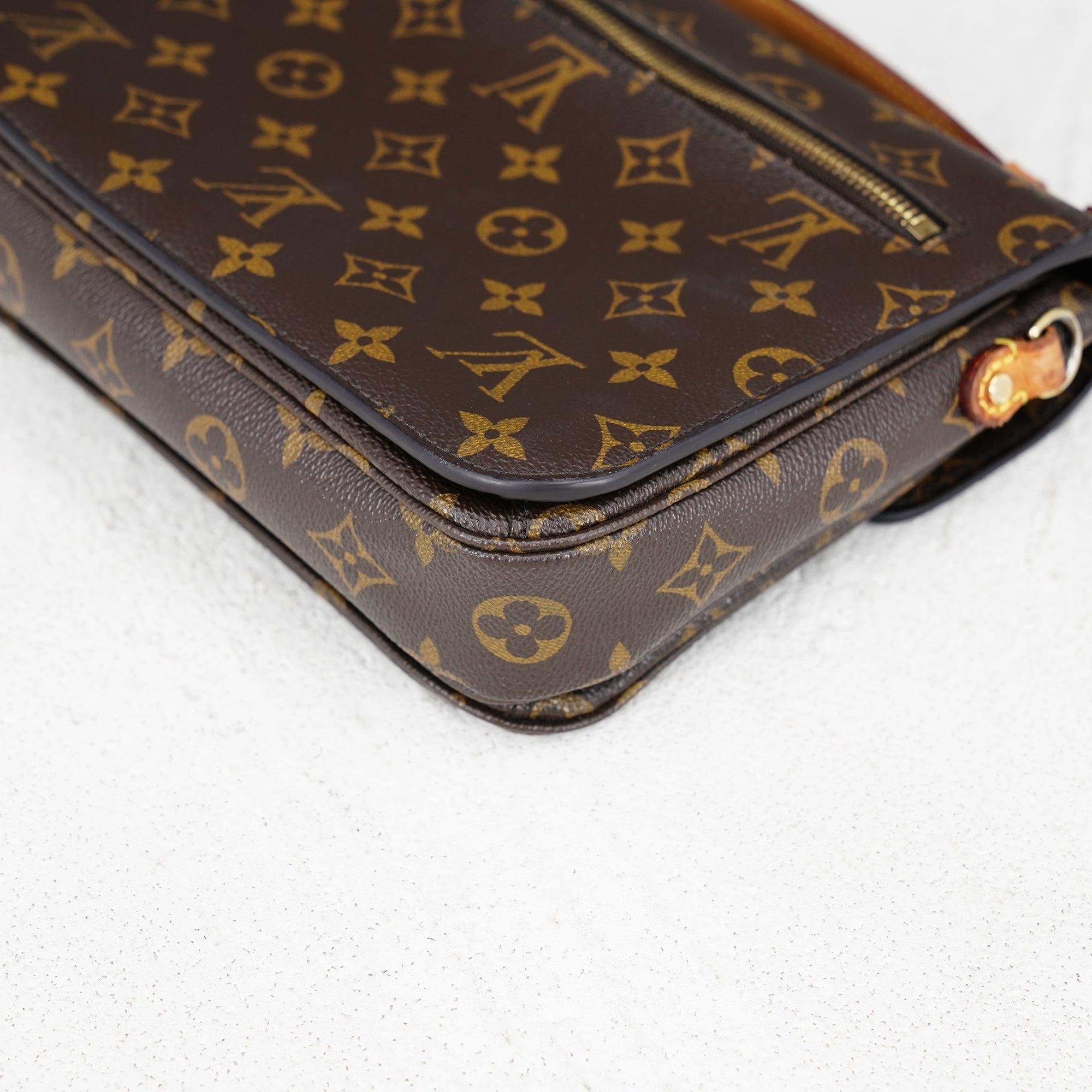 Monogram Pochette Metis